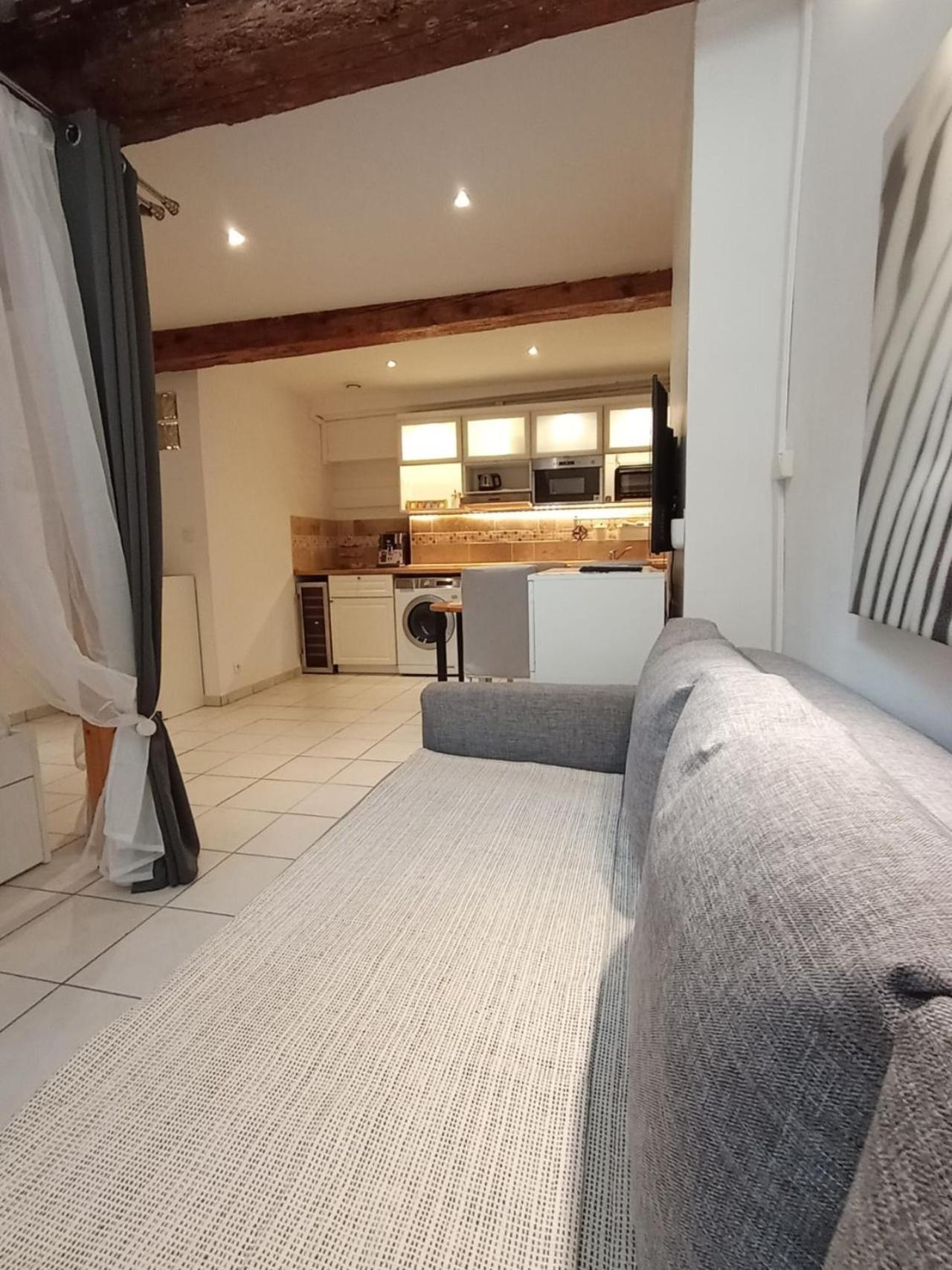 Bed & Breakfast La Loge Du Vieux 2*