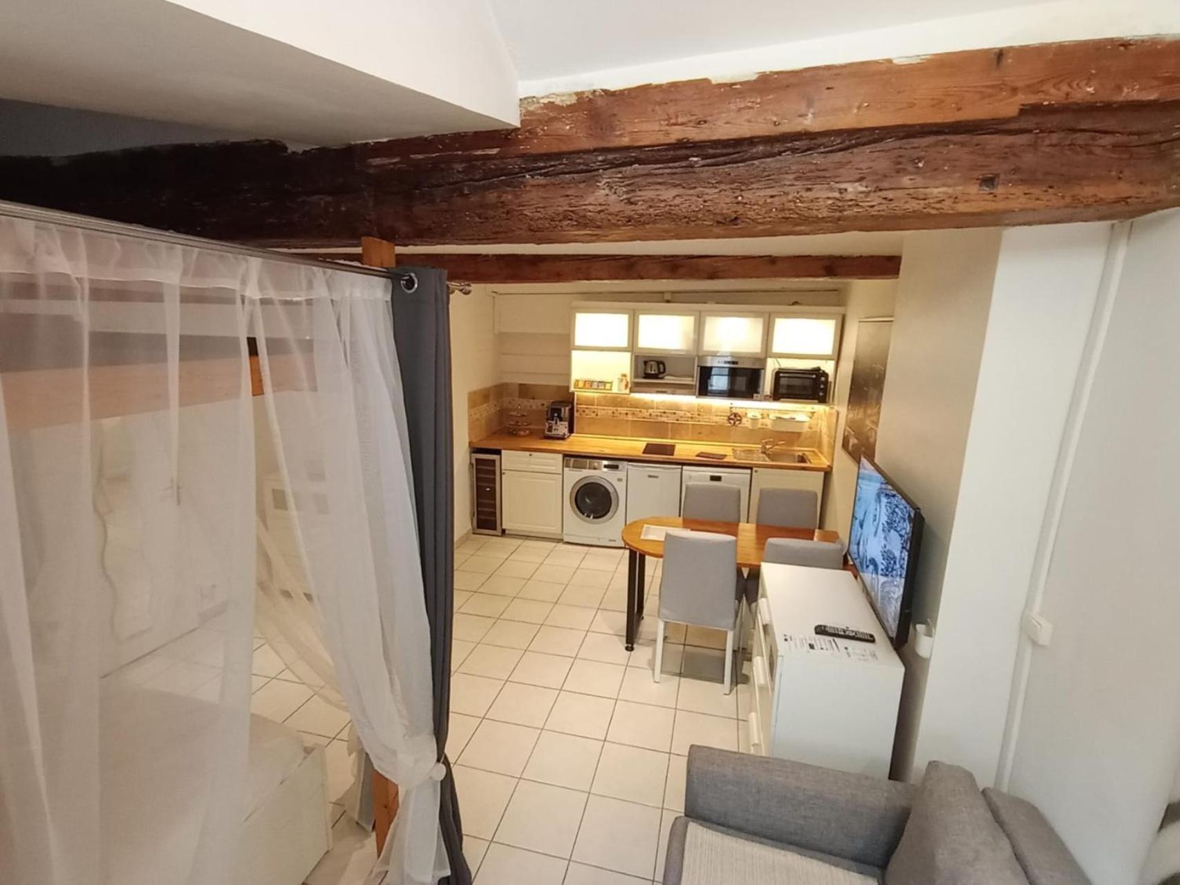 La Loge Du Vieux Bed & Breakfast Lione